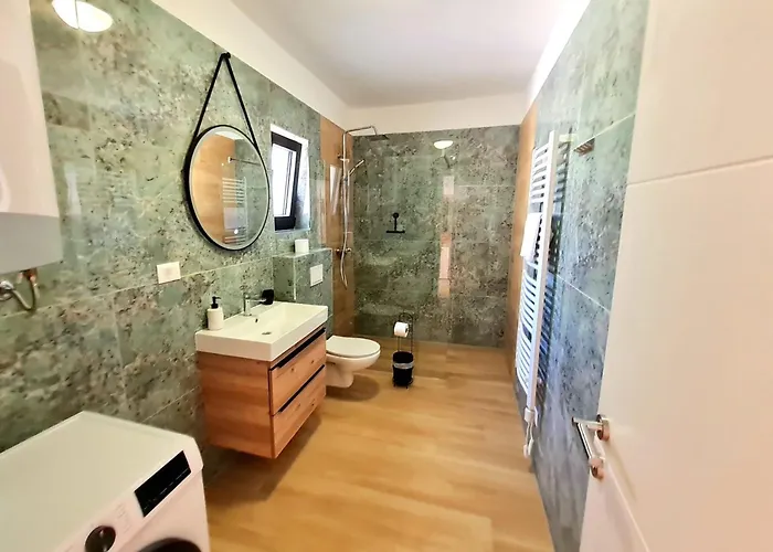 Enchanting Casalinga