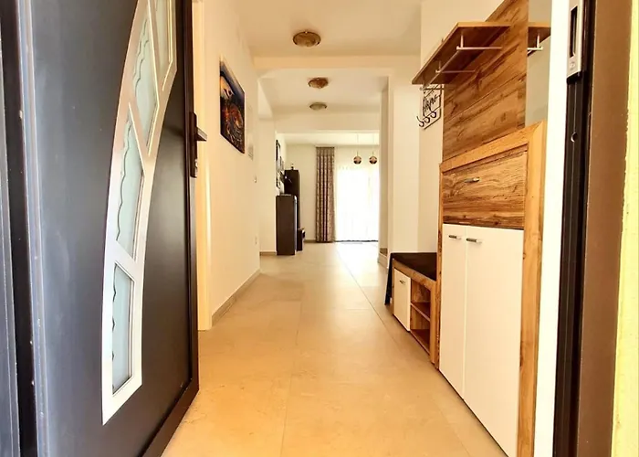 Enchanting Casalinga Vila *